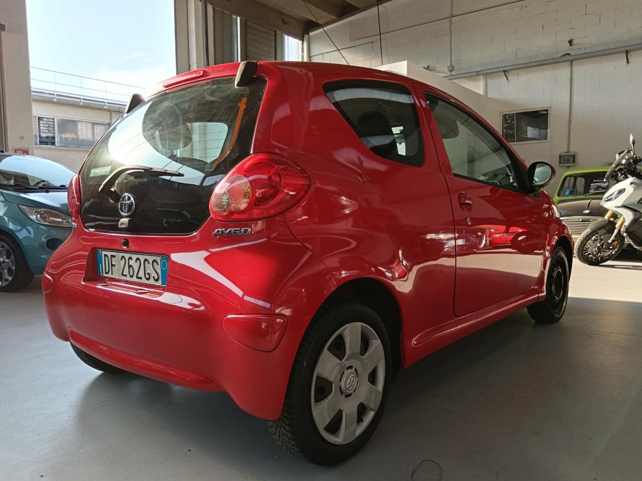 Toyota Aygo 1.0 12V VVT-i 3 porte Sol