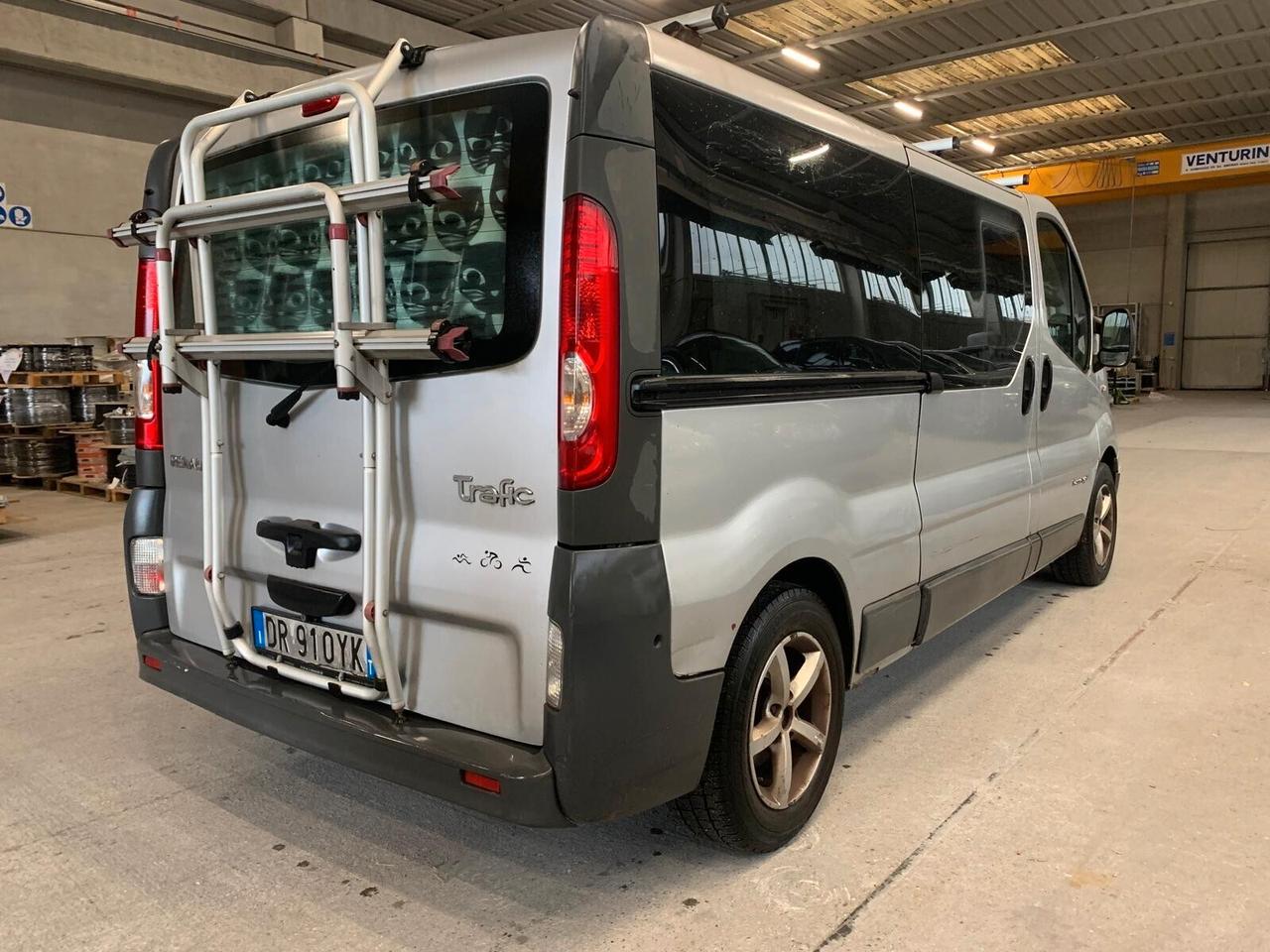 Renault Trafic Passenger 9 posti Camperizzato