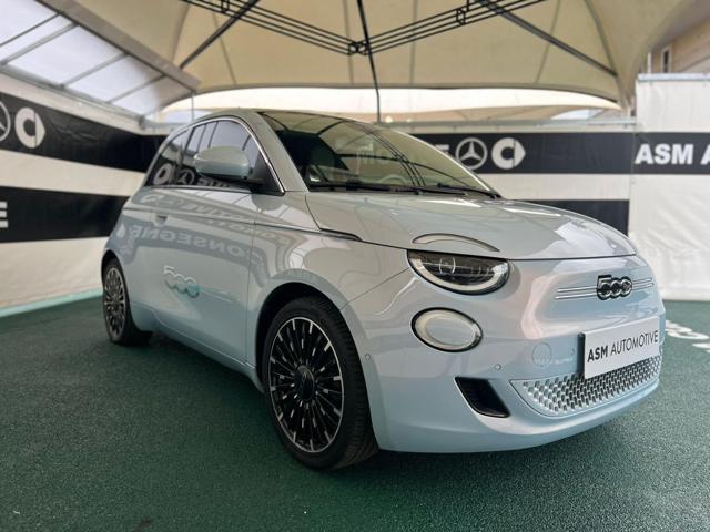 FIAT 500e Berlina 42 kWh La Prima
