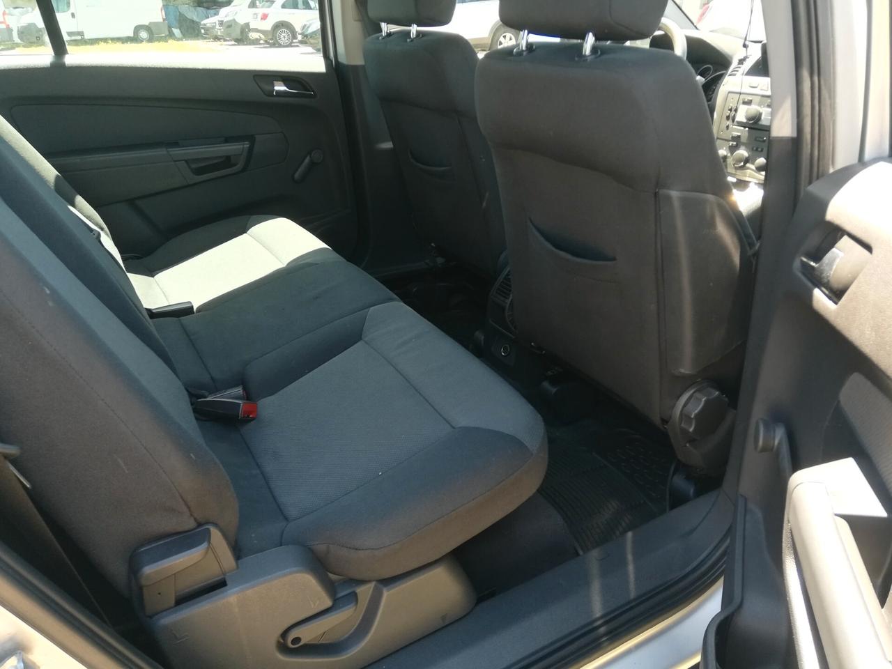 OPEL - Zafira - 1.9 CDTI 120CV Cosmo - UNIPRO - NEOPATENTATI