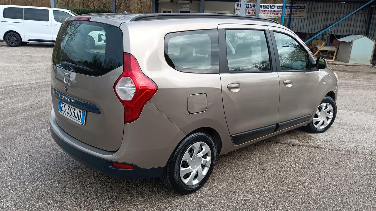 Dacia Lodgy 1.6 benzina/metano km 142.500 pari al nuovo