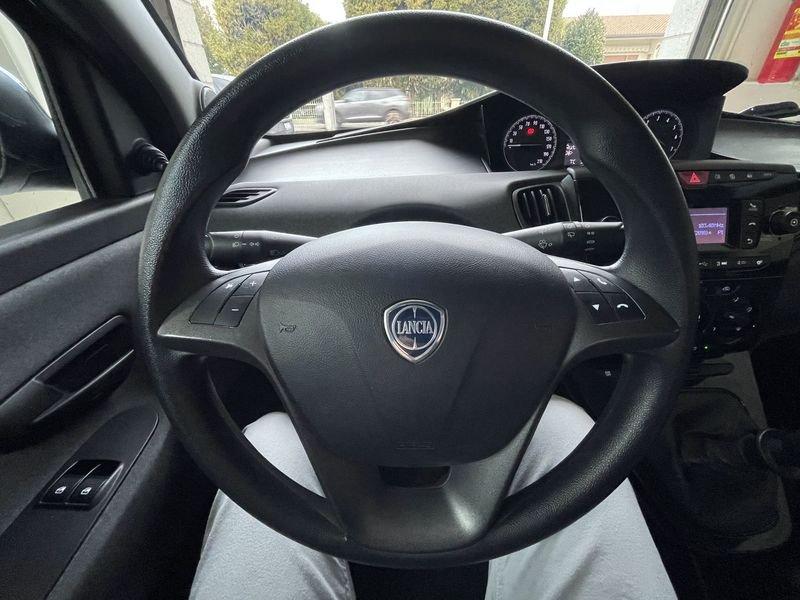 Lancia Ypsilon Ypsilon 1.0 FireFly 5 porte S&S Hybrid Silver