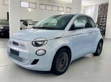 Fiat 500 E 100% elettrica La Prima My'21