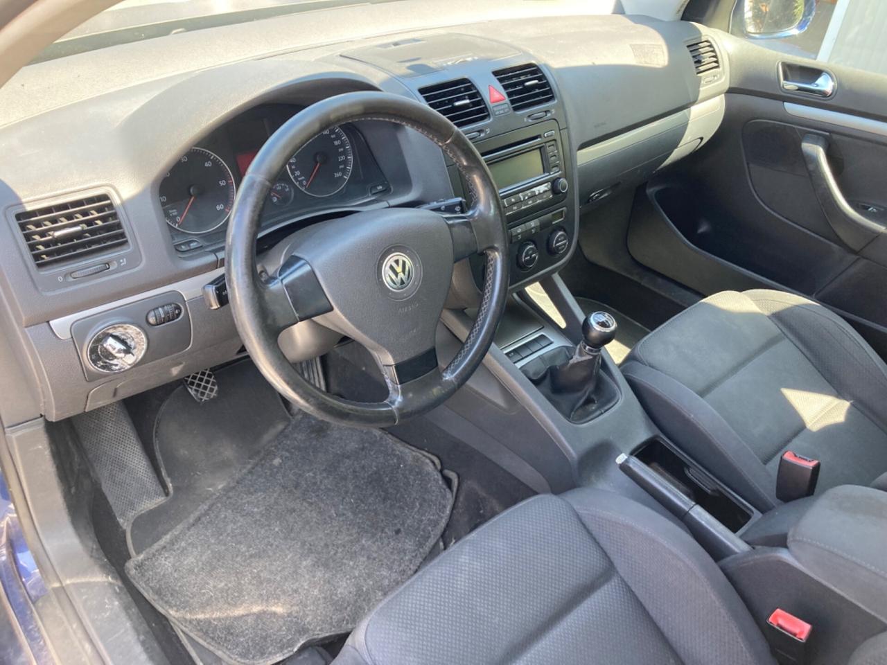 VOLKSWAGEN GOLF TDI 4x4 (MODELLO SPORTLINE)