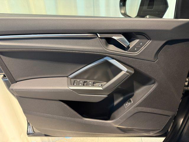 AUDI Q3 Sportback 40 TDI quattro S line Matrix Navi Camera