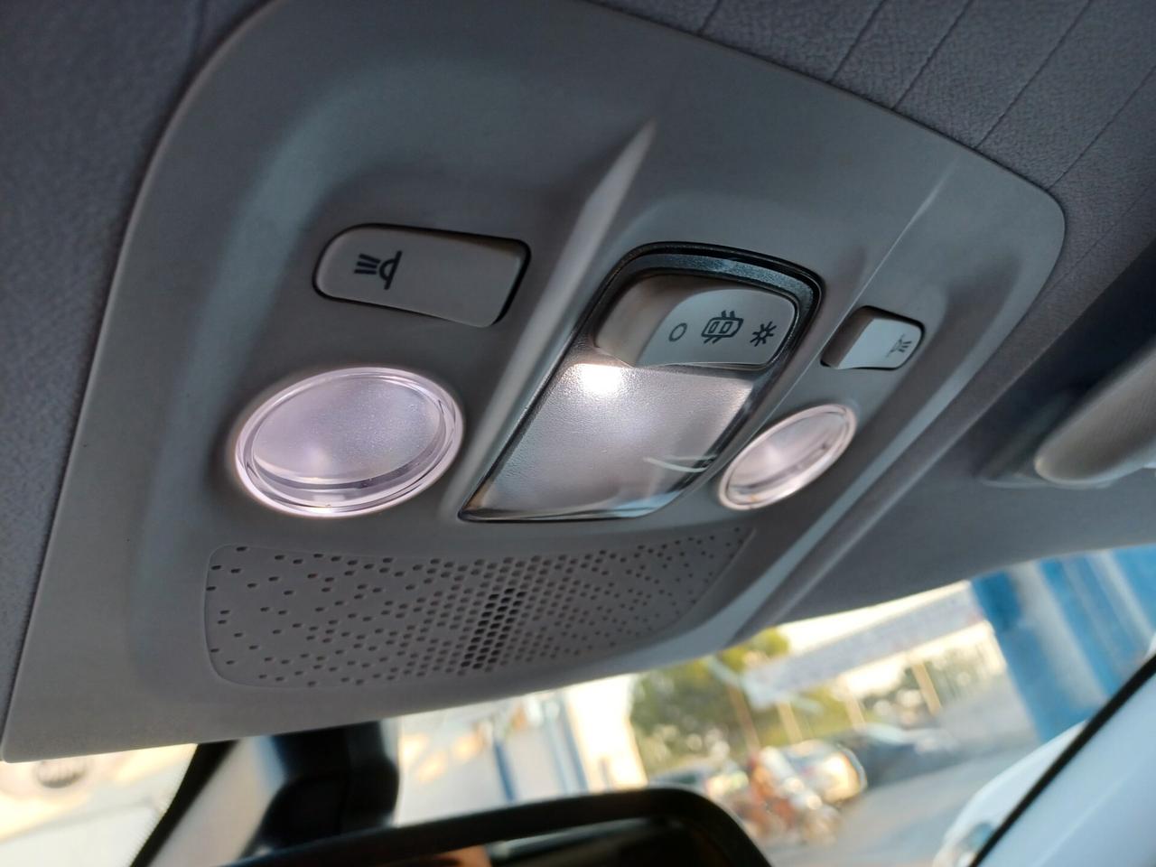 Peugeot 2008 1.6 HDI ALLURE PARI AL NUOVO
