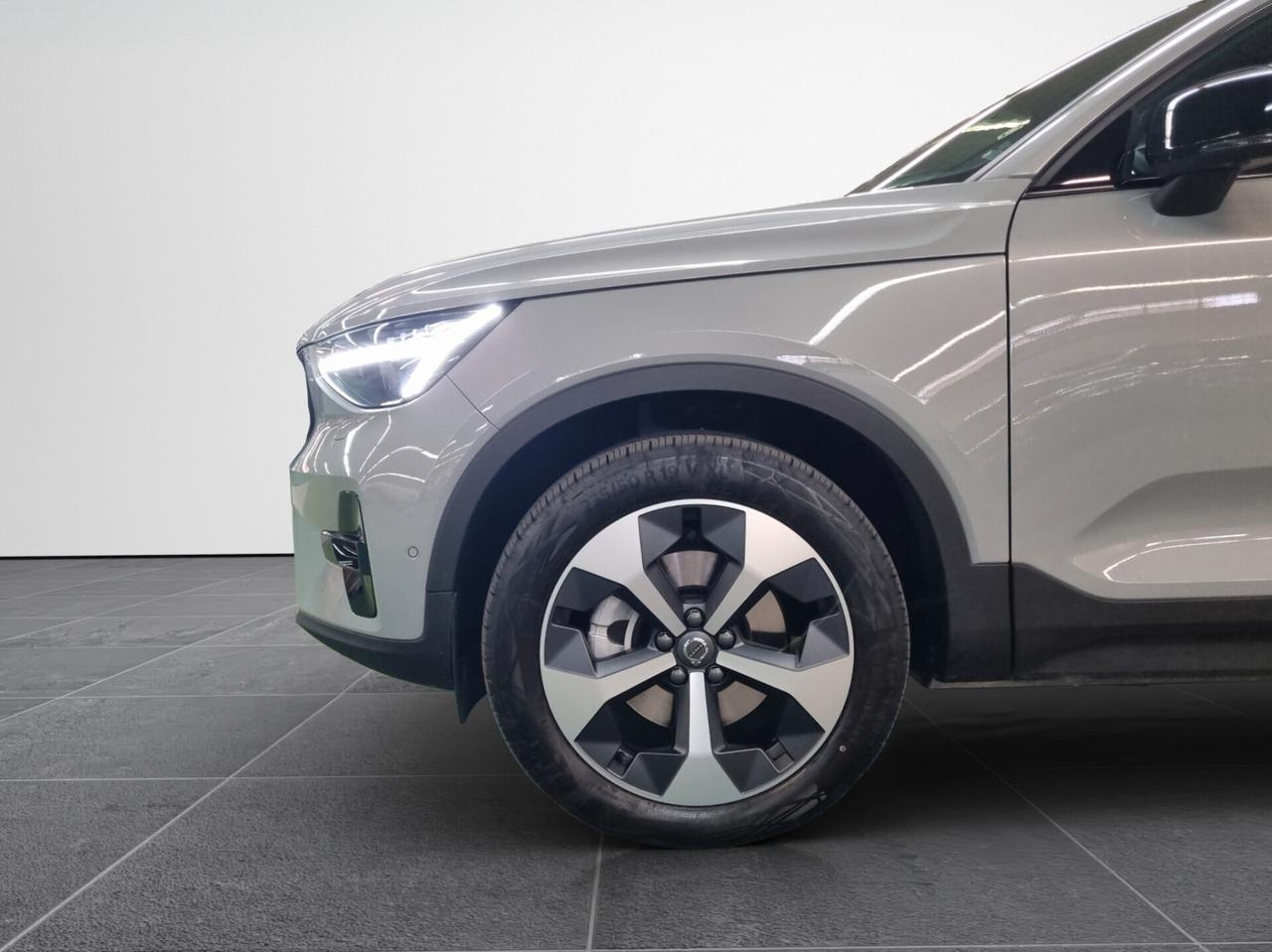 Volvo XC40 B3 automatico Ultimate Dark