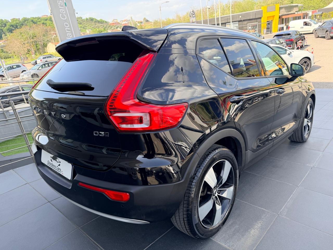 Volvo XC40 D3 AWD Geartronic Momentum in garanzia