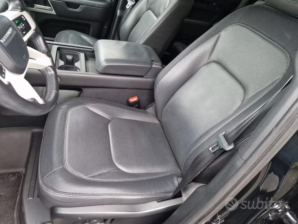 Land Rover Defender 110 3.0D I6 300 CV AWD Auto X-Dynamic SE