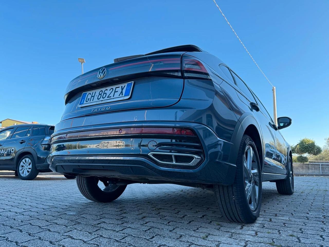 Volkswagen Taigo 1.0 TSI 110 CV R-Line - OK NEOPATENTATI
