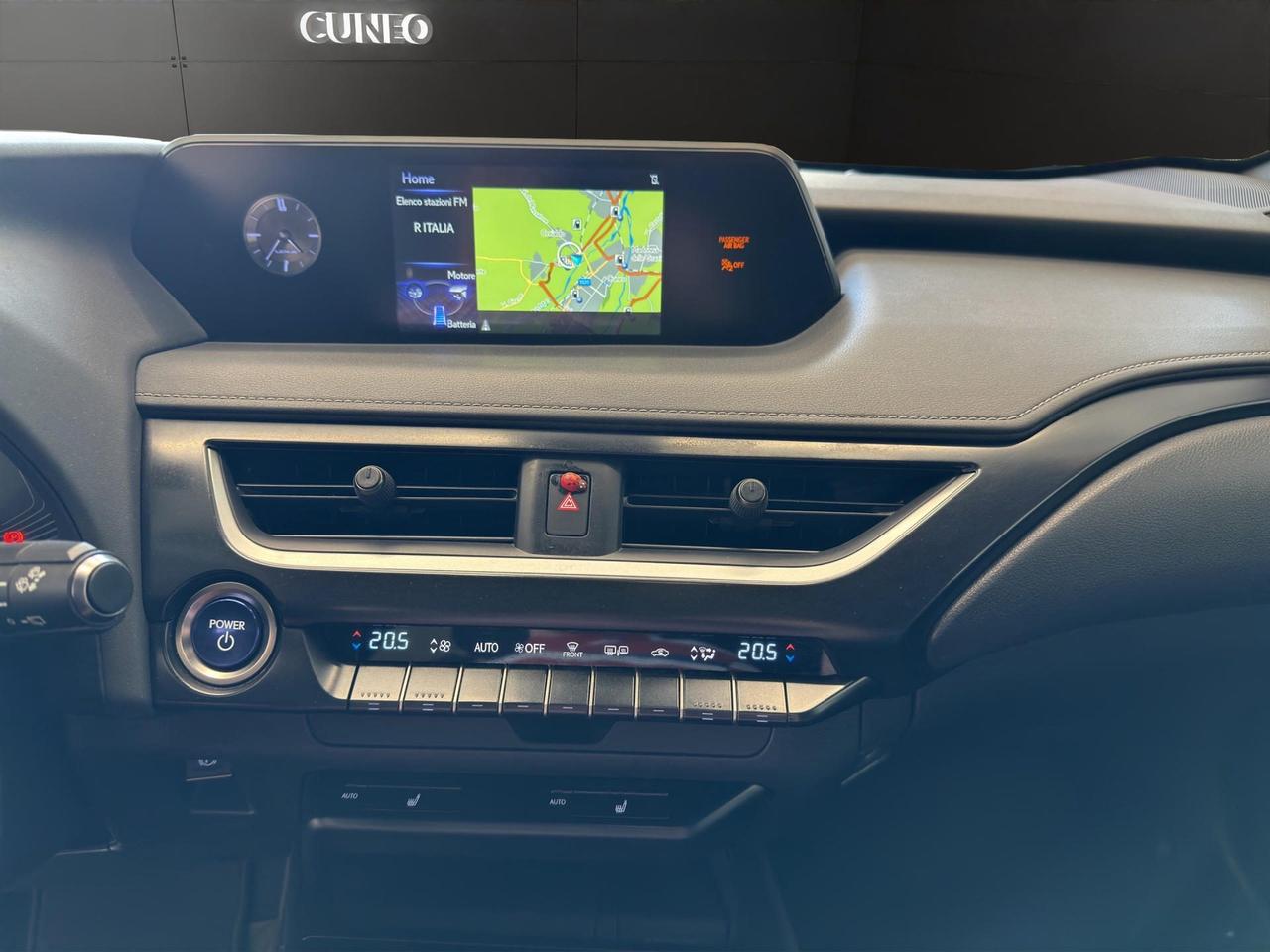 Lexus UX 250h 2.0 Premium 2wd cvt