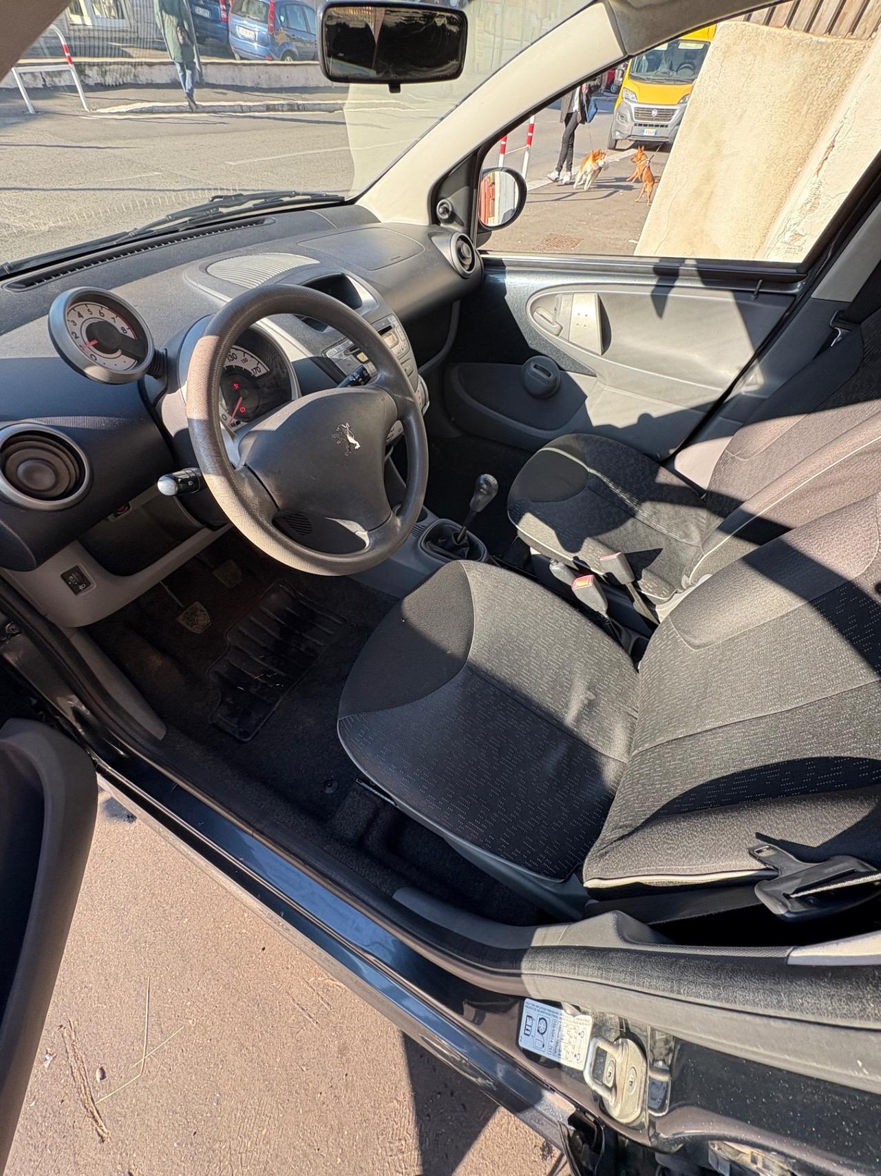 Peugeot 107 1.0 68CV 5p. Plaisir