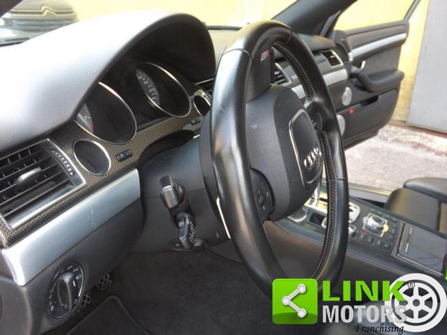 AUDI S8 5.2 V10 quattro tiptronic