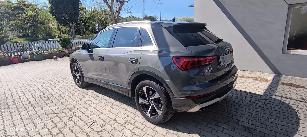 Audi Q3 35 2.0 tdi Business Advanced s-tron ProMMo
