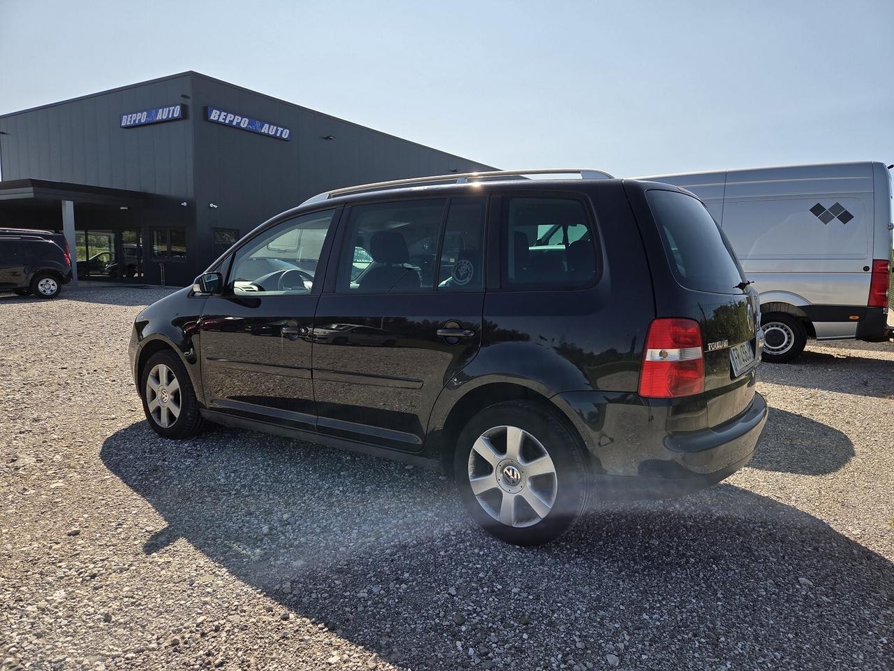 VW TOURAN 1.9TDI 140CV AUTOMATICO