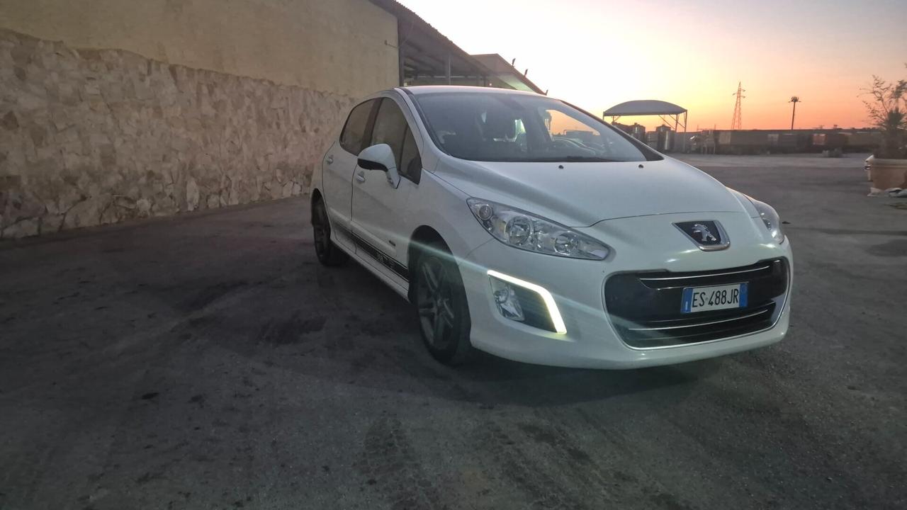 Peugeot 308 1.6 e-HDi 115 CV Stop&Start Active allestimento SPORTIUM