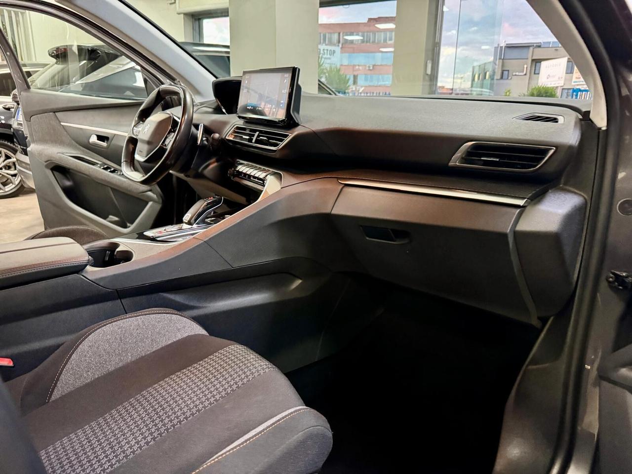 Peugeot 3008 1.5 BlueHDi 130cv EAT8 Active 2021