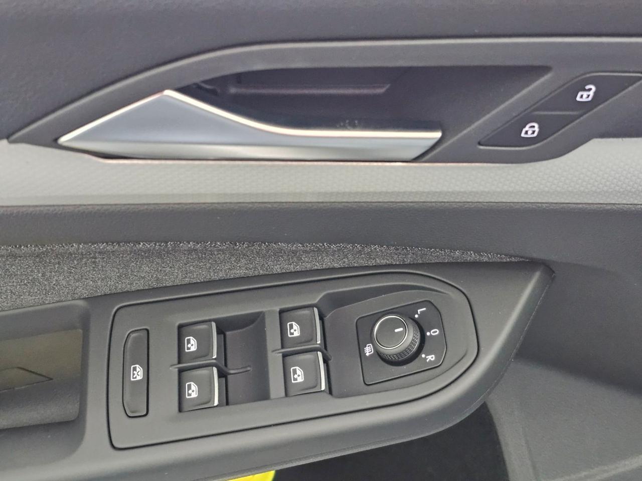 Volkswagen Golf TDI MOVE LIFE C.16 Tetto Nav Led Matrix Clima3Zone