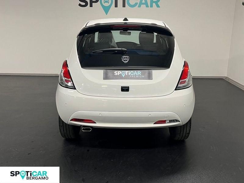 Lancia Ypsilon 1.0 FireFly 5 porte S&S Hybrid Platino - Km0