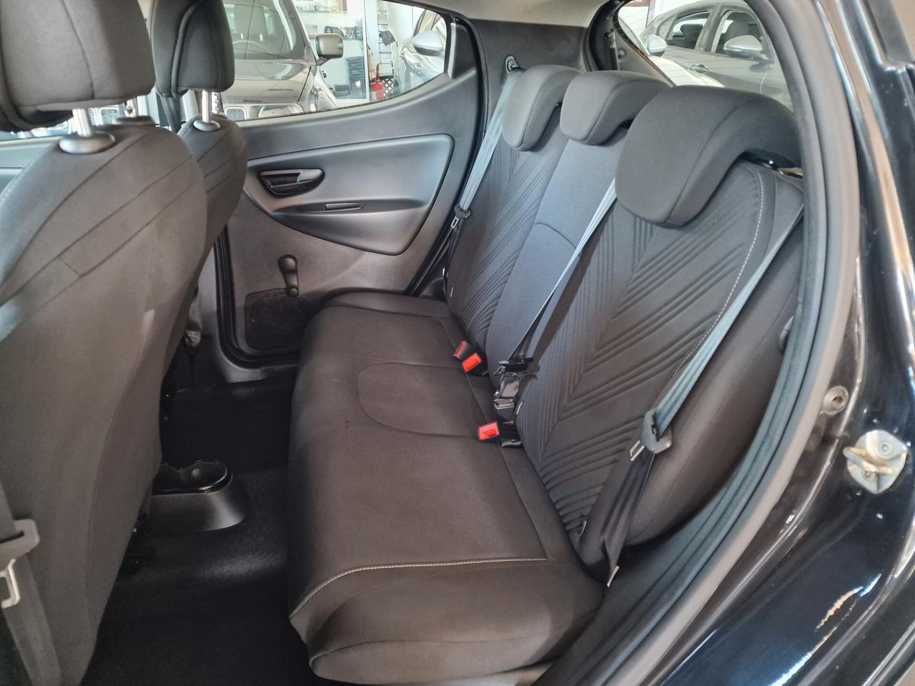 Lancia Ypsilon 1.0 Hybrid Gold 2023