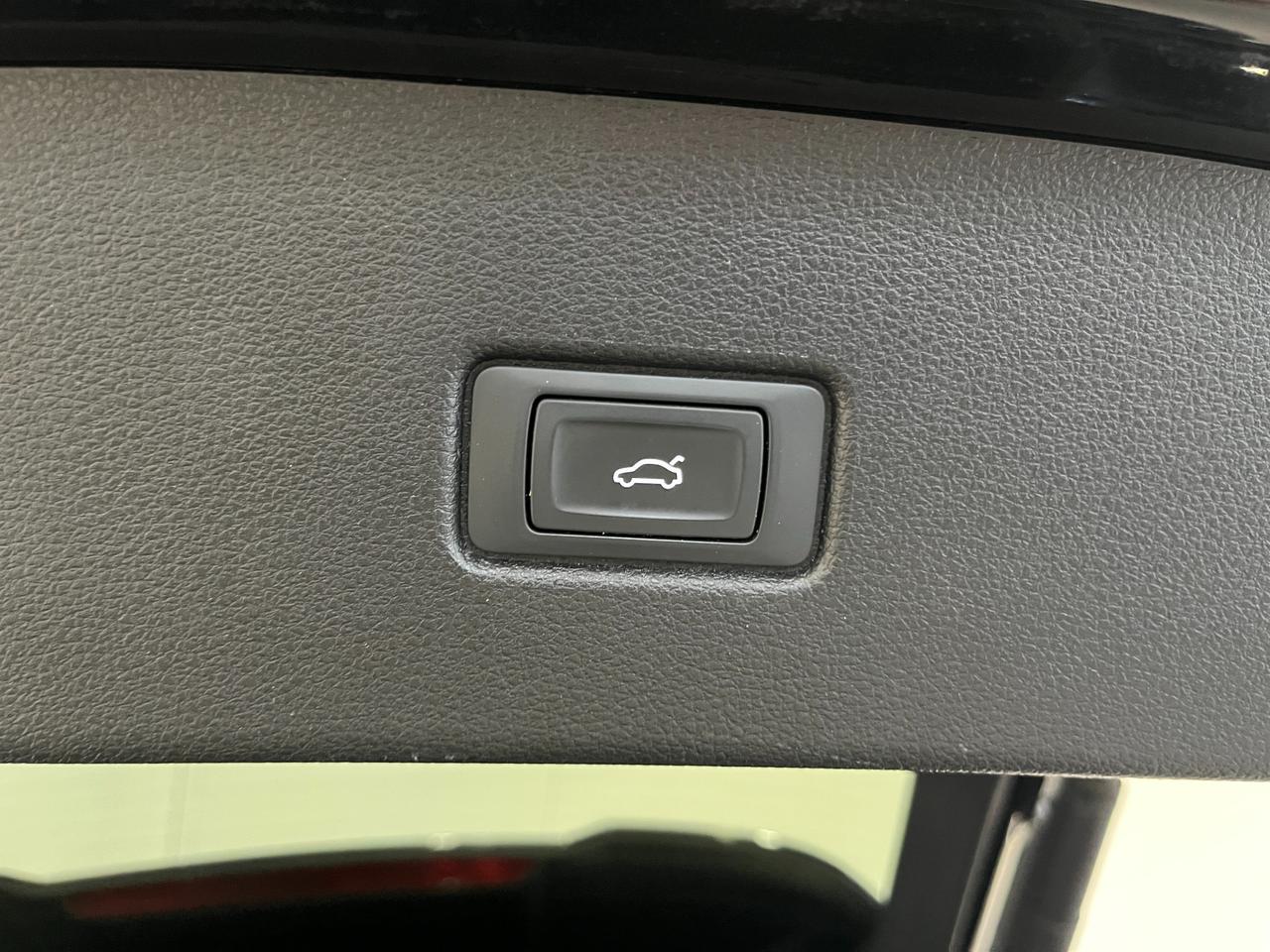 AUDI Q5 SPORTBACK 40 TDI S-TRONIC QUATTRO BUSINESS ADVANCED