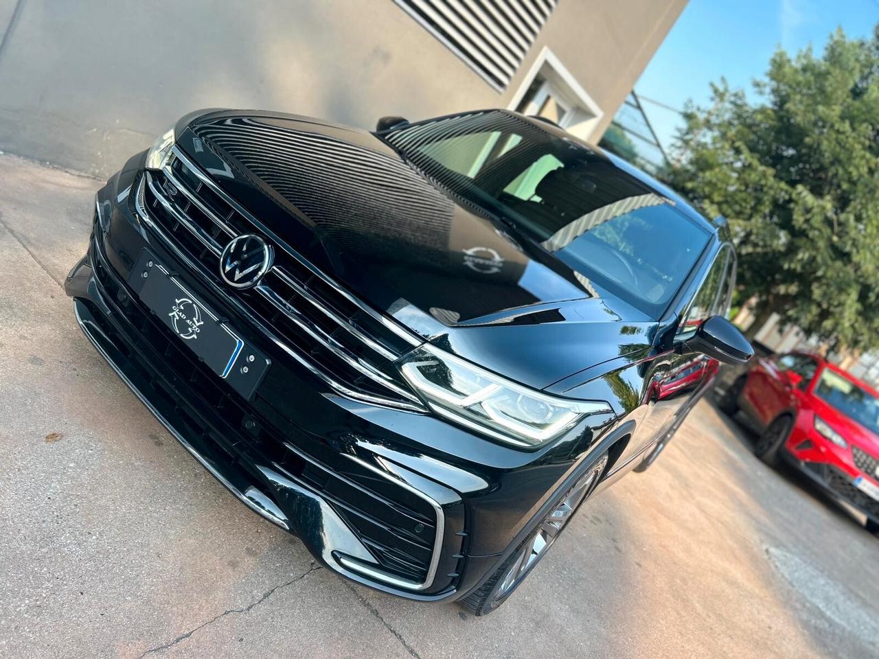 Volkswagen Tiguan 2.0 tdi R-Line 150cv dsg - FULL OPTIONAL