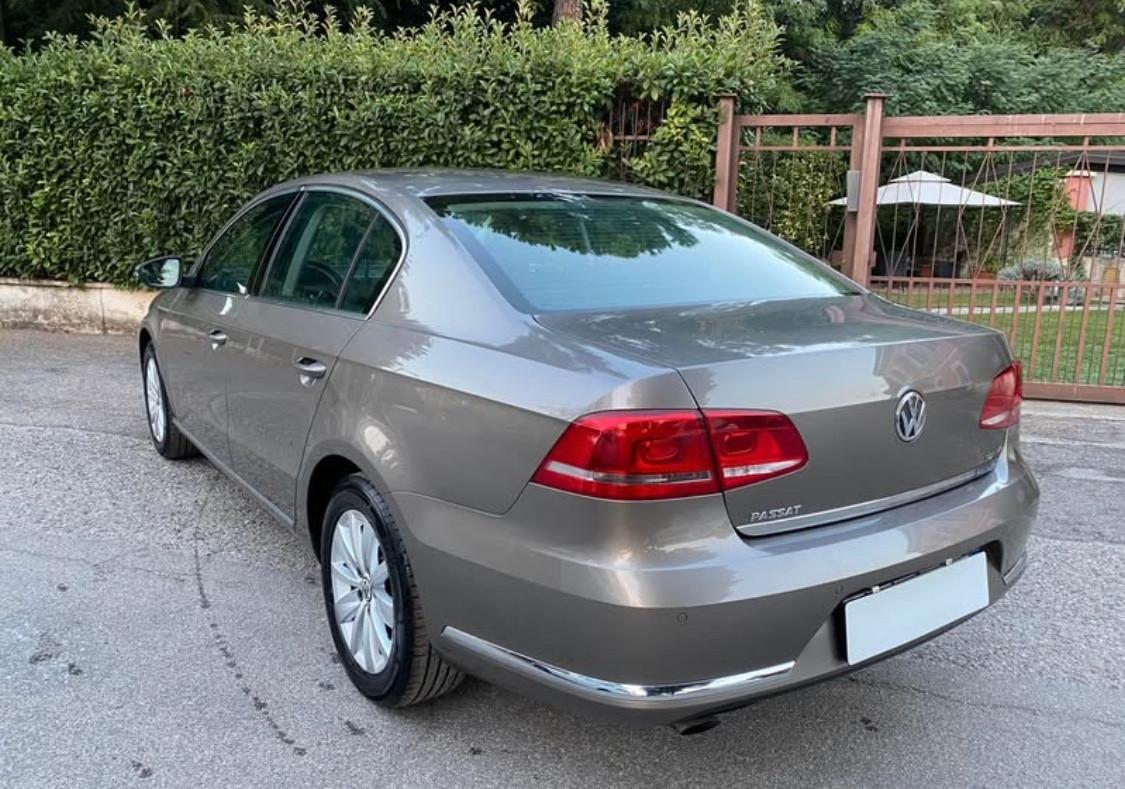 Volkswagen Passat 1.6 TDI Trendline BlueM. Tech.