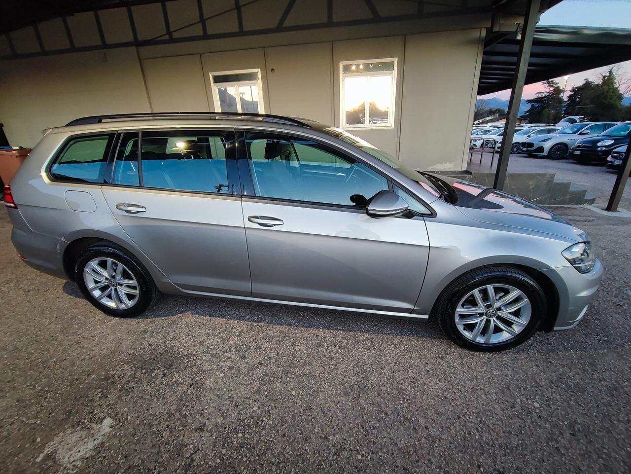 Volkswagen Golf Variant 1.6 TDI 115 CV 5p. Highline BlueMotion Technology