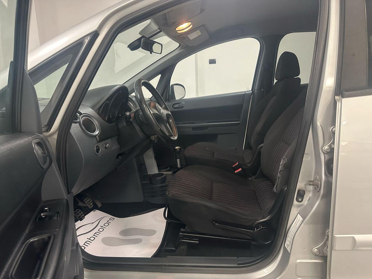 Mitsubishi Colt 1.3 16V 5p. Insport