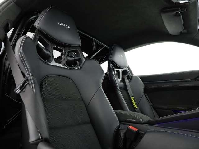 Porsche 992 coupe 4.0 gt3 auto