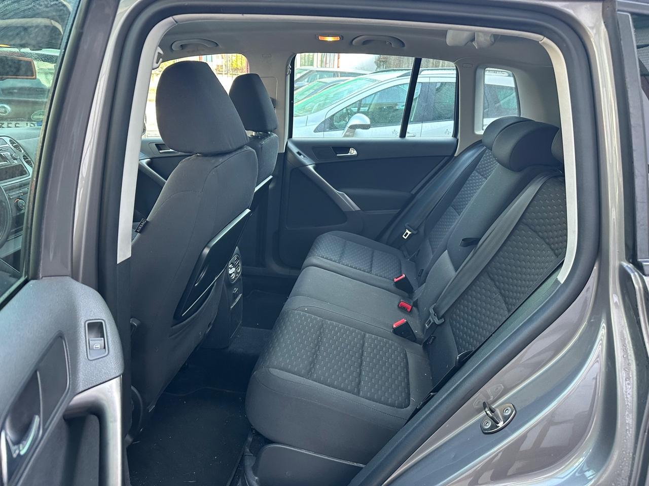 Volkswagen Tiguan 2.0 TDI DPF 4MOTION tiptronic Sport & Style