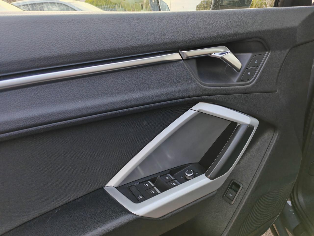 Audi Q3 SPB 35 2.0TDI 150Cv Full optional 2021