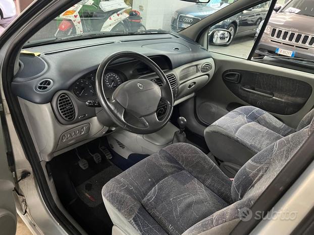 Renault Scenic 1.6 solo 120mila km
