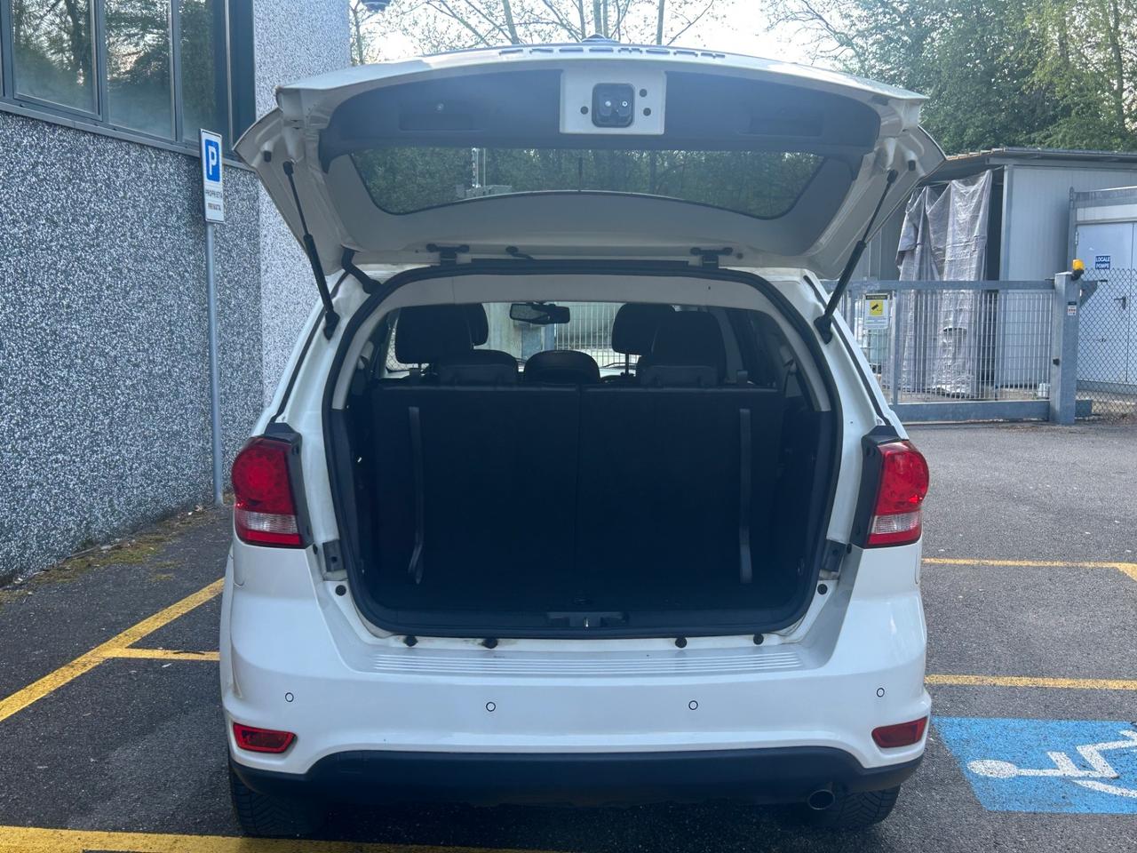 Fiat Freemont 2.0 Multijet Lounge 7 Posti Pelle Sensori Clima – Ottime Condizioni