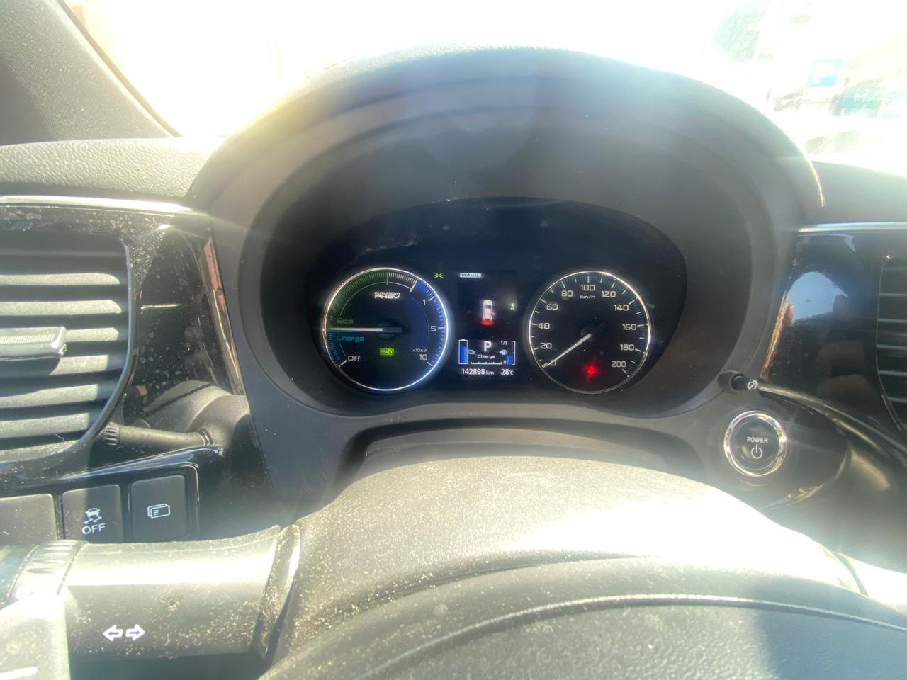 Mitsubishi Outlander 2.4 PHEV #50018
