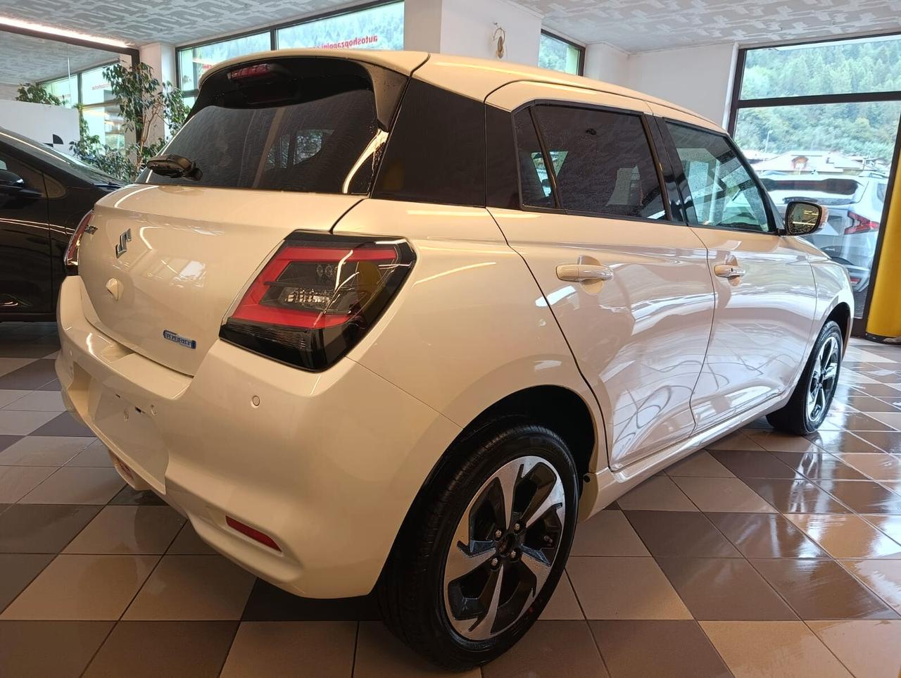 Suzuki Swift 1.2 Hybrid 4WD AllGrip Top