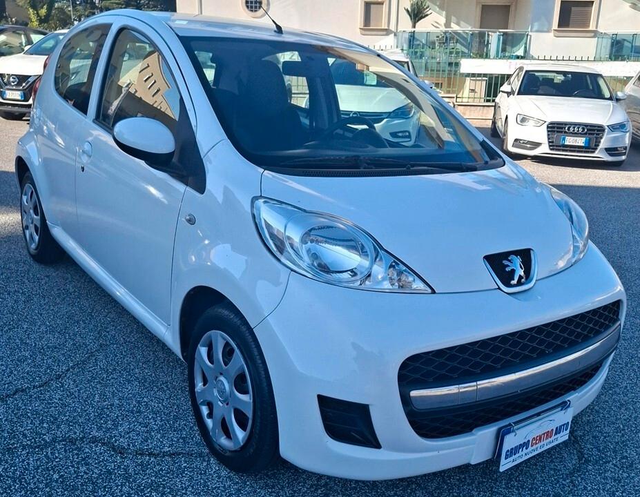 Peugeot 107 1.0 68CV 5p. Desir - 2011