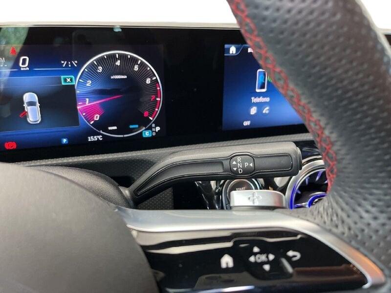 Mercedes-Benz Classe A - W177 2023 A 180 AMG Line Premium auto