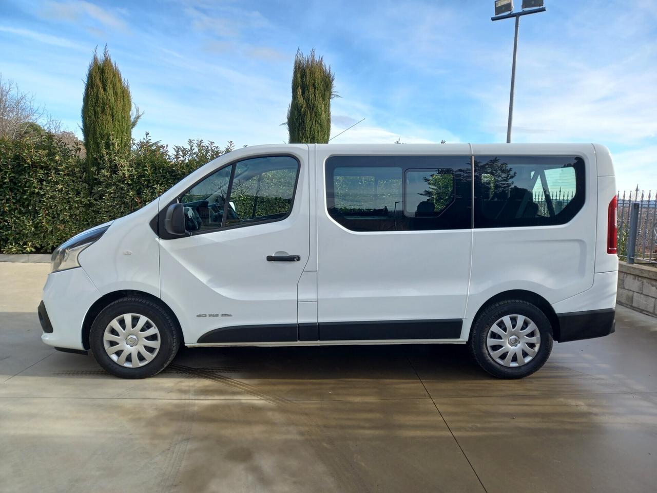 Renault Trafic T29 1.6 dCi 145CV 9 POSTI