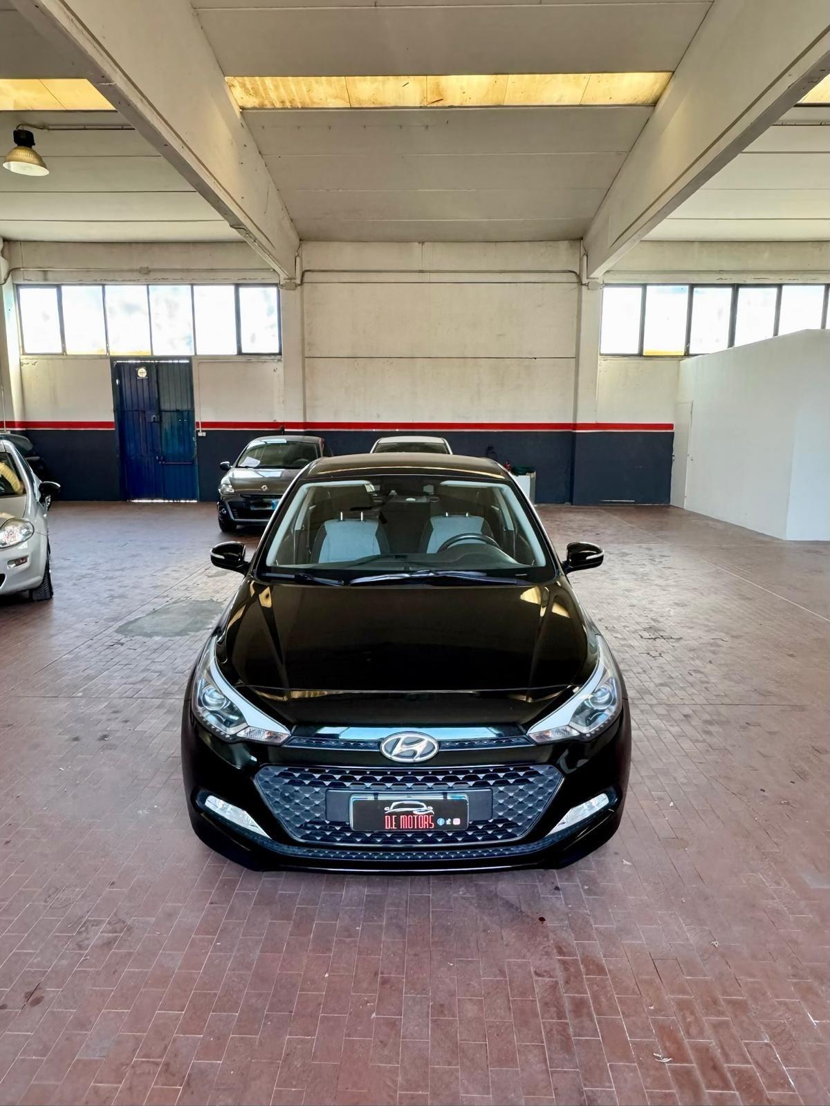 Hyundai i20 1.2 MPI MT GPL Connectline