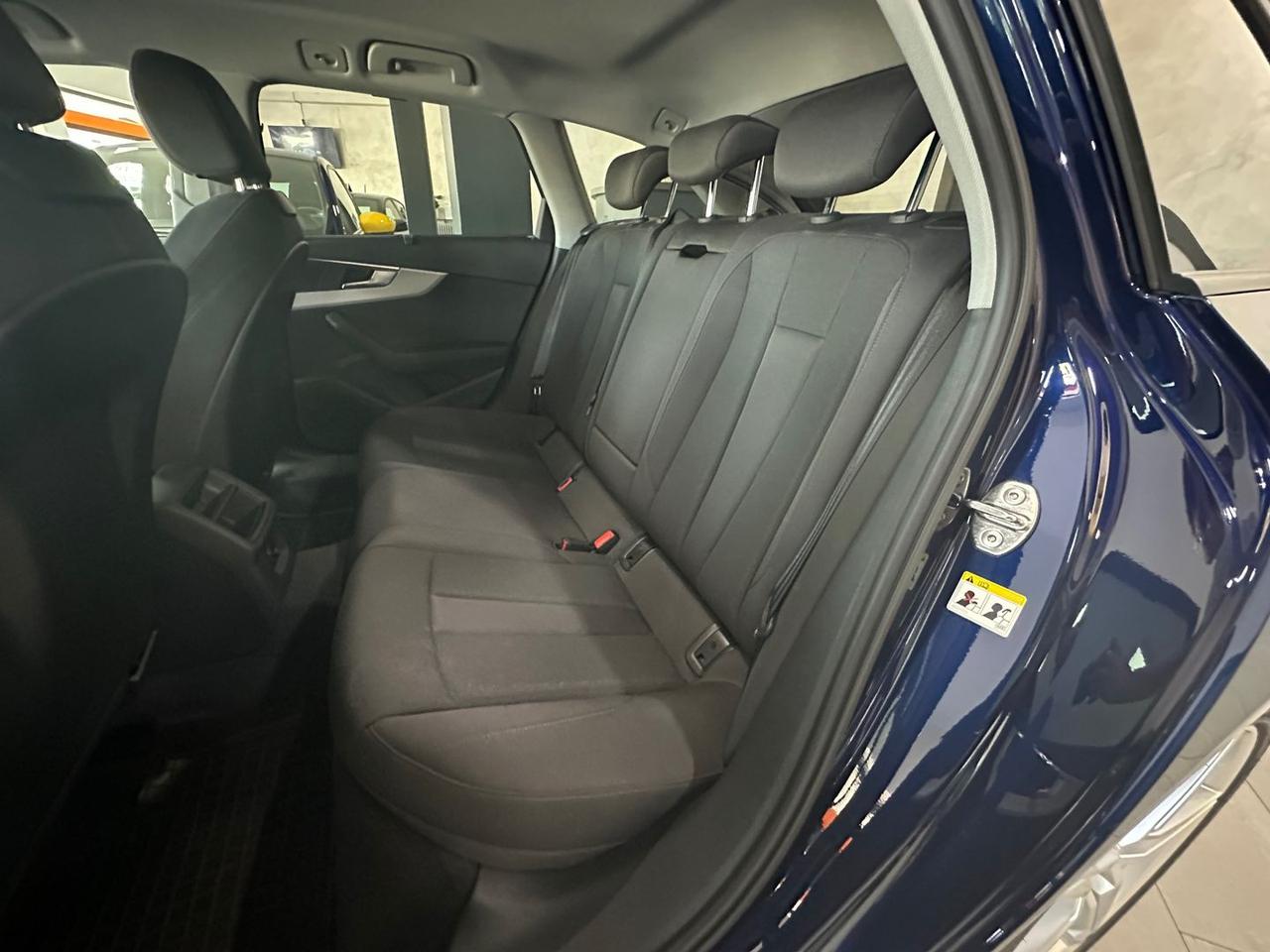 Audi A4 Business Advanced 2.0 35 TDI MHEV #6533
