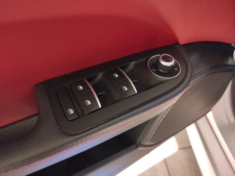 ALFA ROMEO Giulia (2016) - Giulia 2.2 Turbodiesel 210 CV AT8 AWD Q4 Veloce