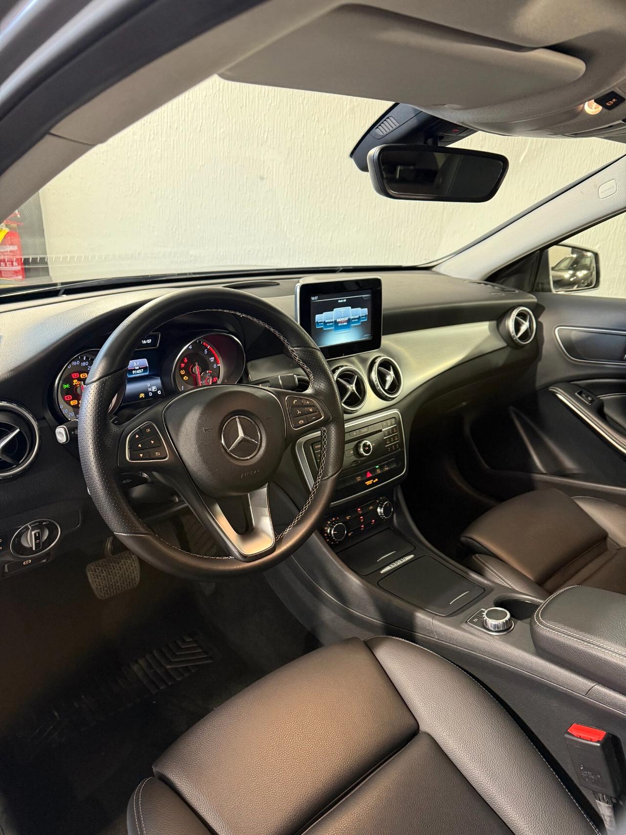 Mercedes-benz GLA 220 GLA 220 d Automatic Sport