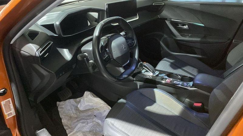 Peugeot 2008 motore elettrico 136 CV Allure Pack