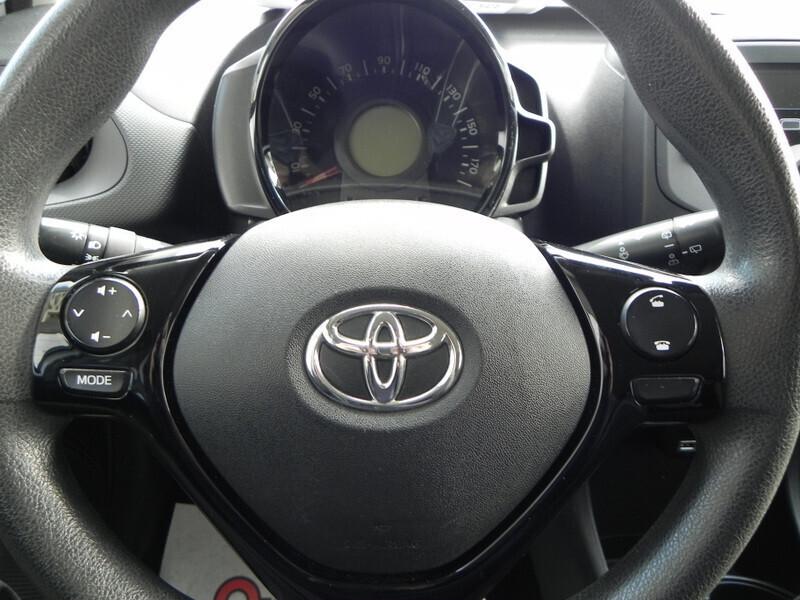Toyota Aygo Connect 1.0 VVT-i 72CV 5 porte x-business light