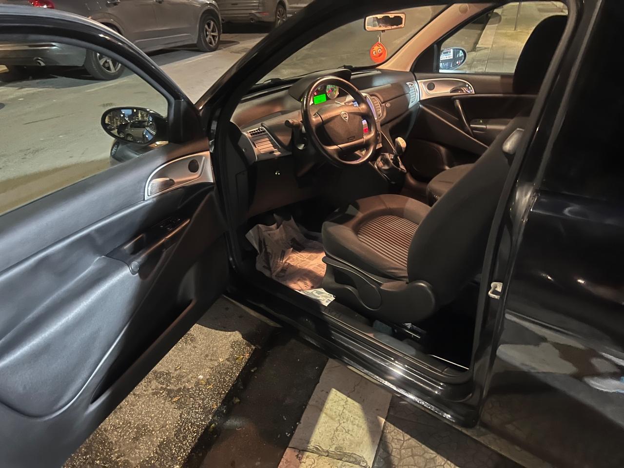 Lancia Ypsilon 1.4 Oro Ecochic GPL