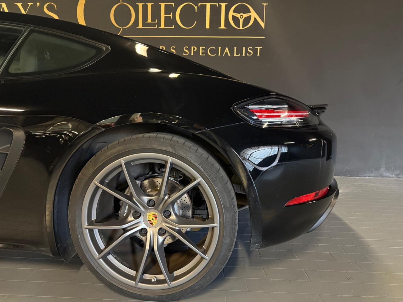 Porsche Cayman 718 PDK