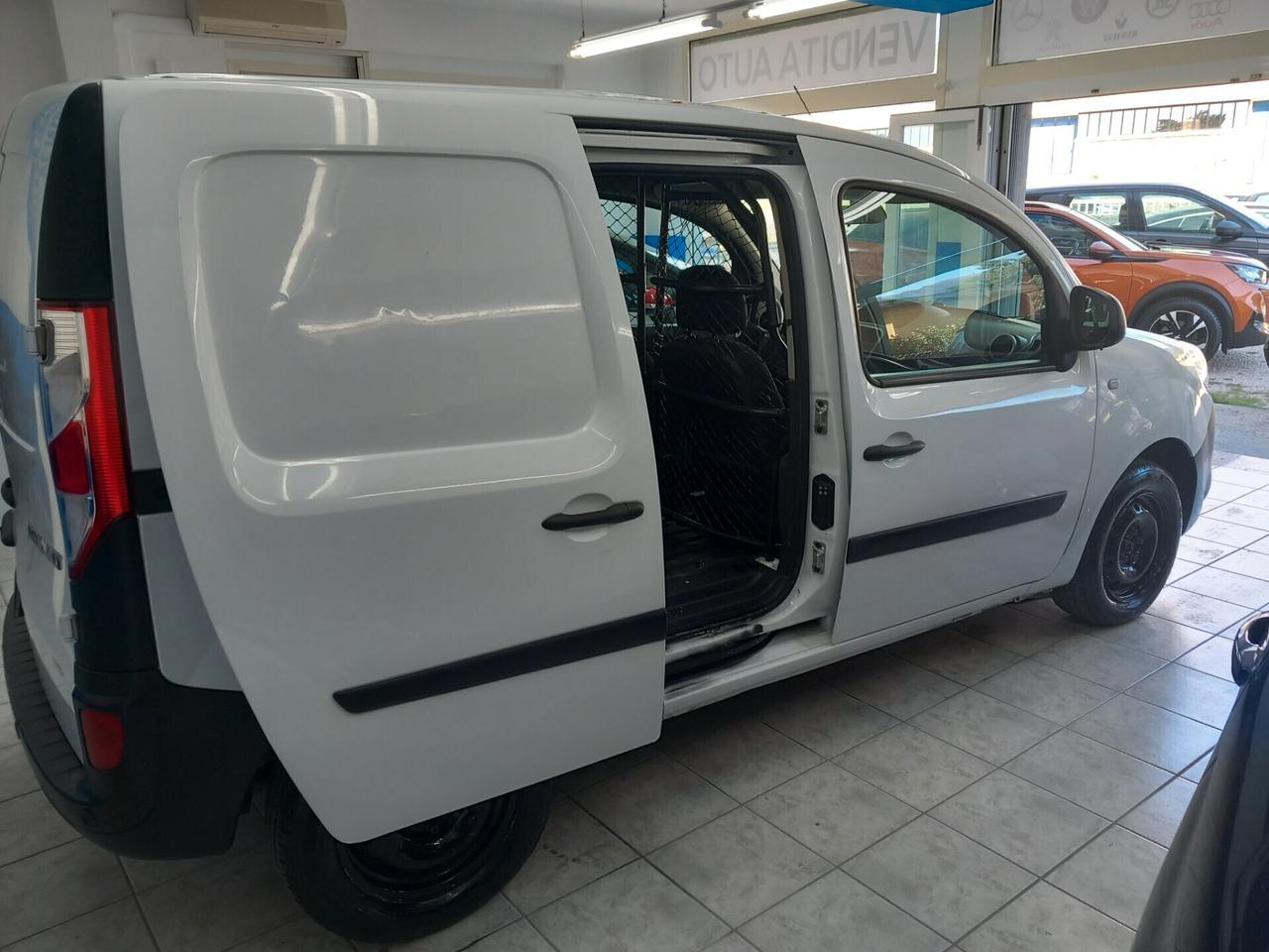 Renault Kangoo anno 2020 1.5 diesel 131 mila km
