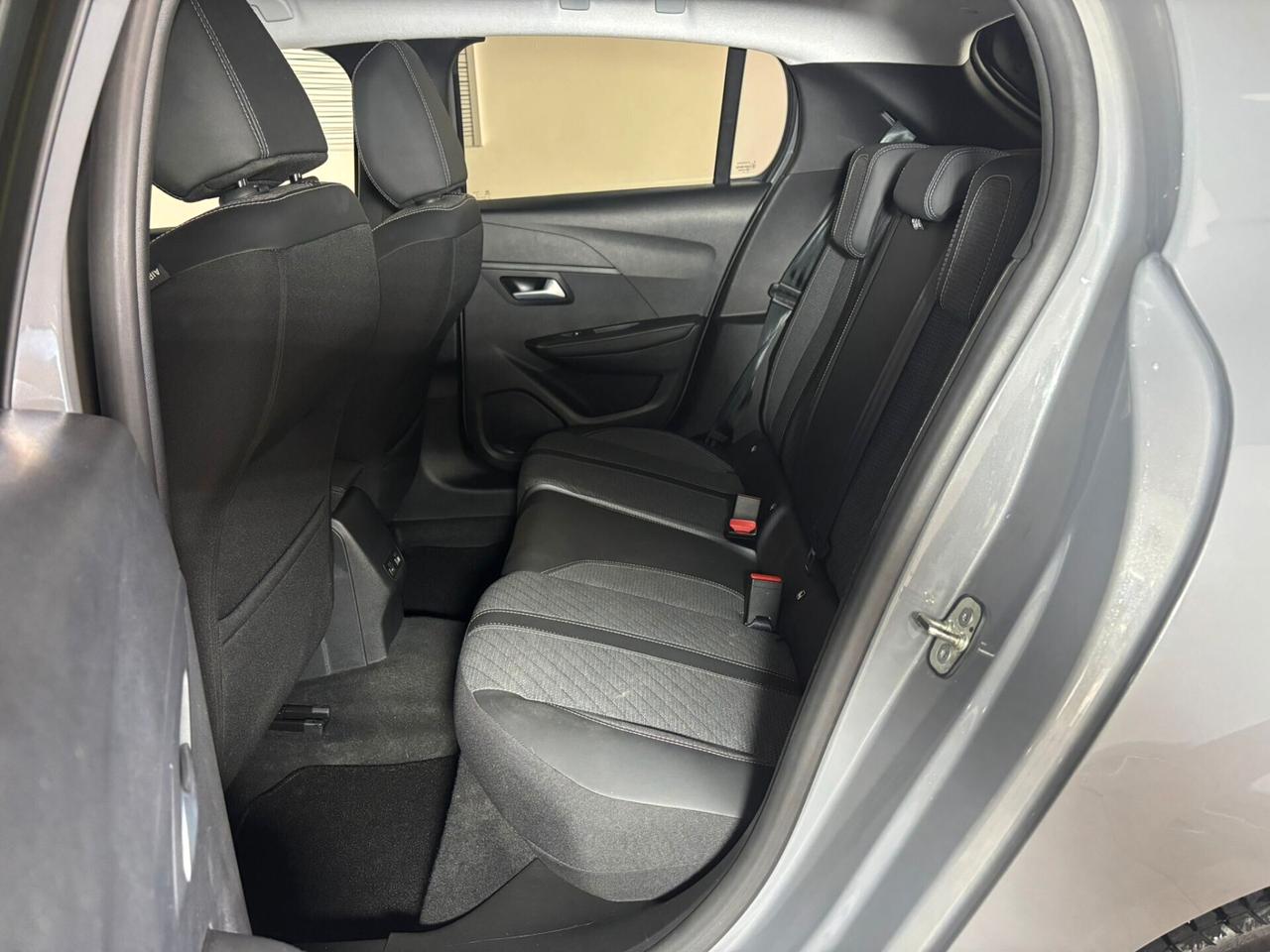 Peugeot 208 1.2 Benzina 101 cv