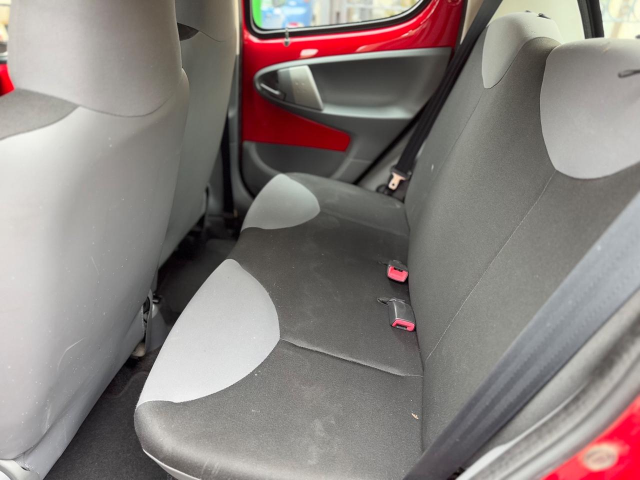 Peugeot 107 1.0 68CV 5p. Sweet Years